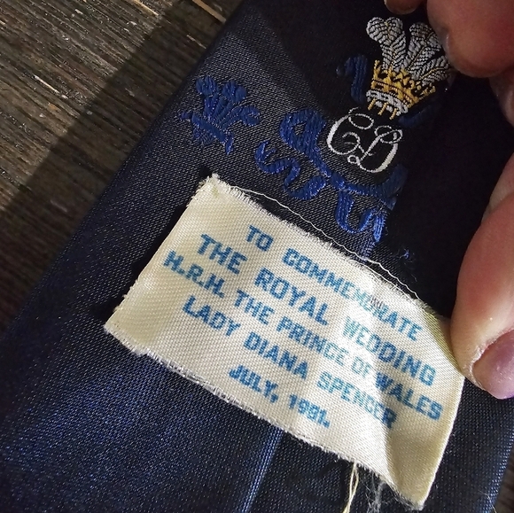 Vintage 1980s The Royal Wedding Lady Diana Prince of Wales Neck Tie - Picture 5 of 5